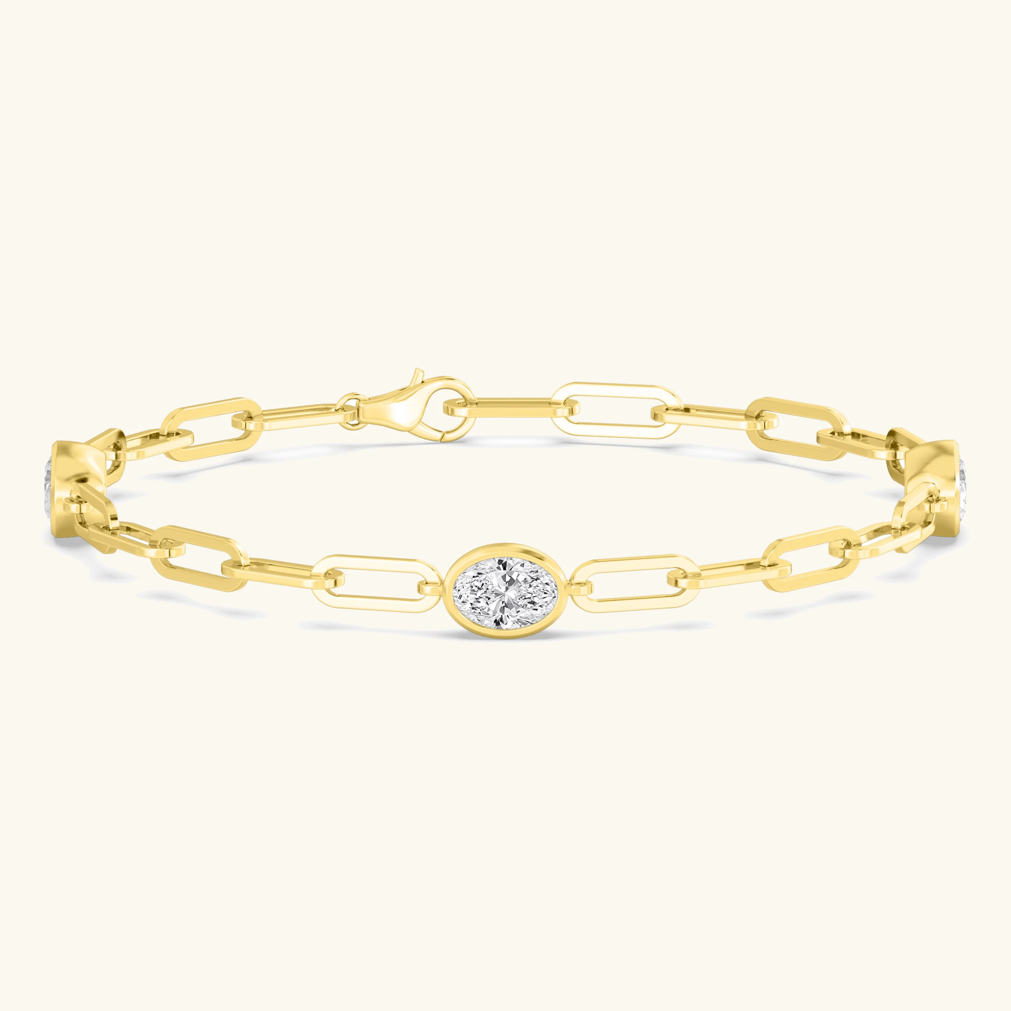 Letter Oval, Oval Paperclip Bracelet in Yellow Gold, oval