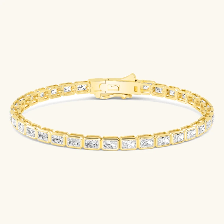 Lullaby Radiant, Radiant East-West Bezel Bracelet in Yellow Gold, radiant
