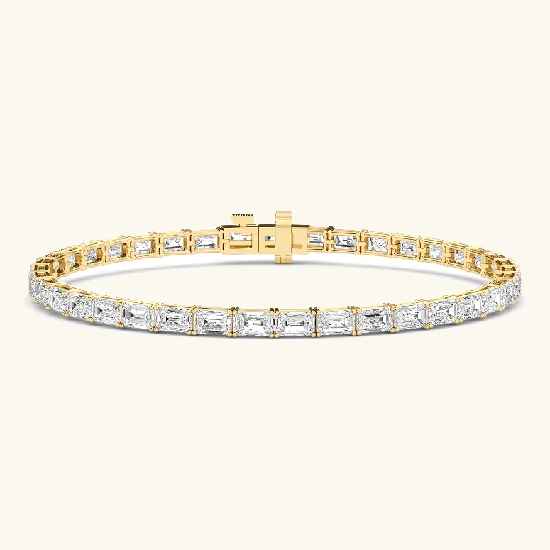 Parade Emerald, Emerald-Cut Tennis Bracelet in Yellow Gold, emerald