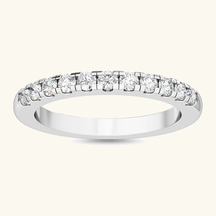 Clover, Shared-Prong Diamond Band