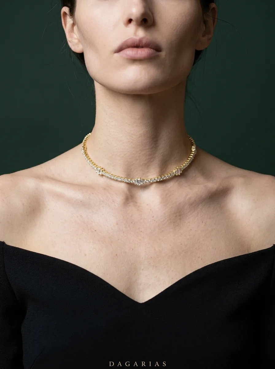 Pulse Mixed Shapes, Station Choker in Yellow Gold, mixed, worn