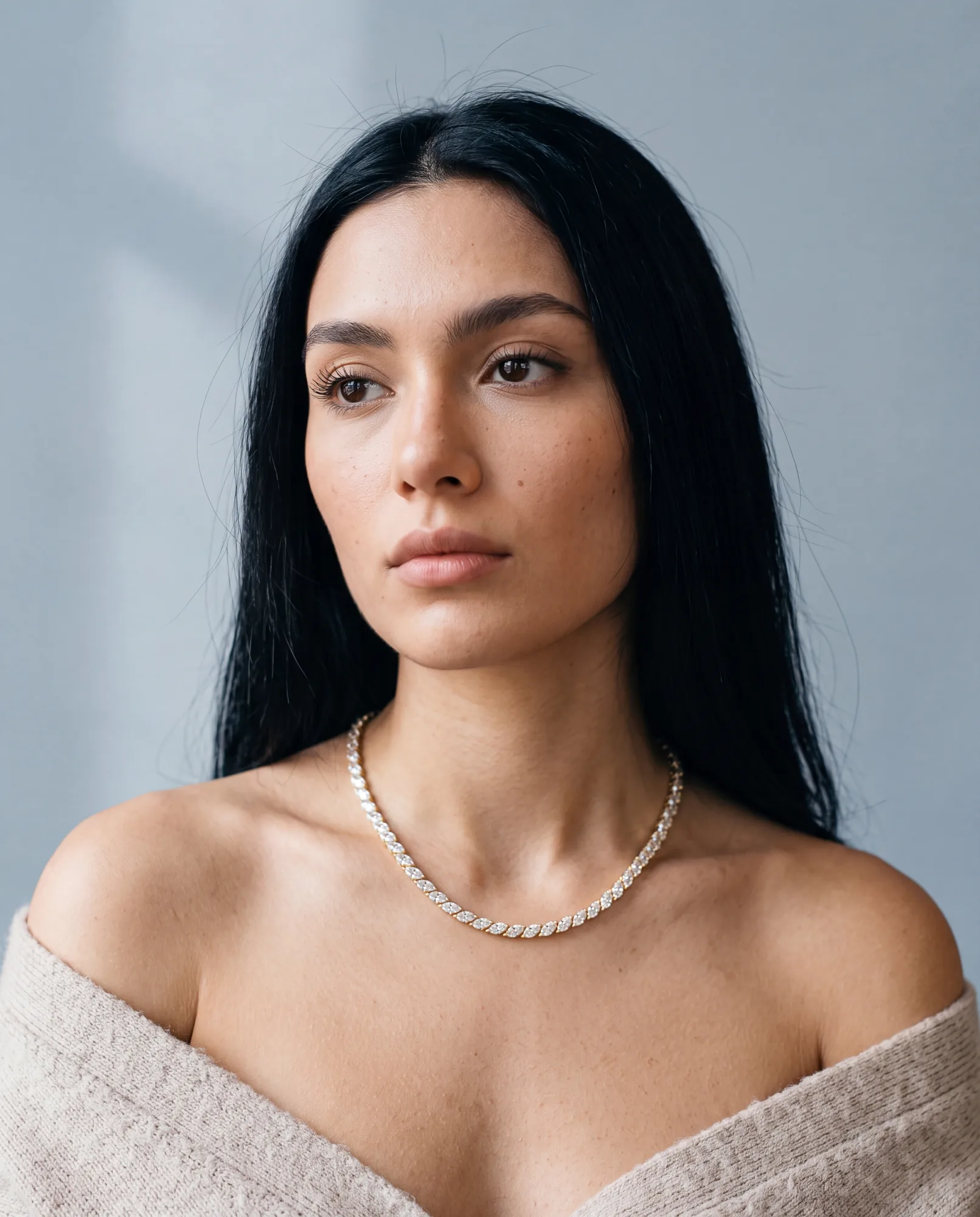 Marguerite, Marquise Riviera in Yellow Gold, marquise, worn