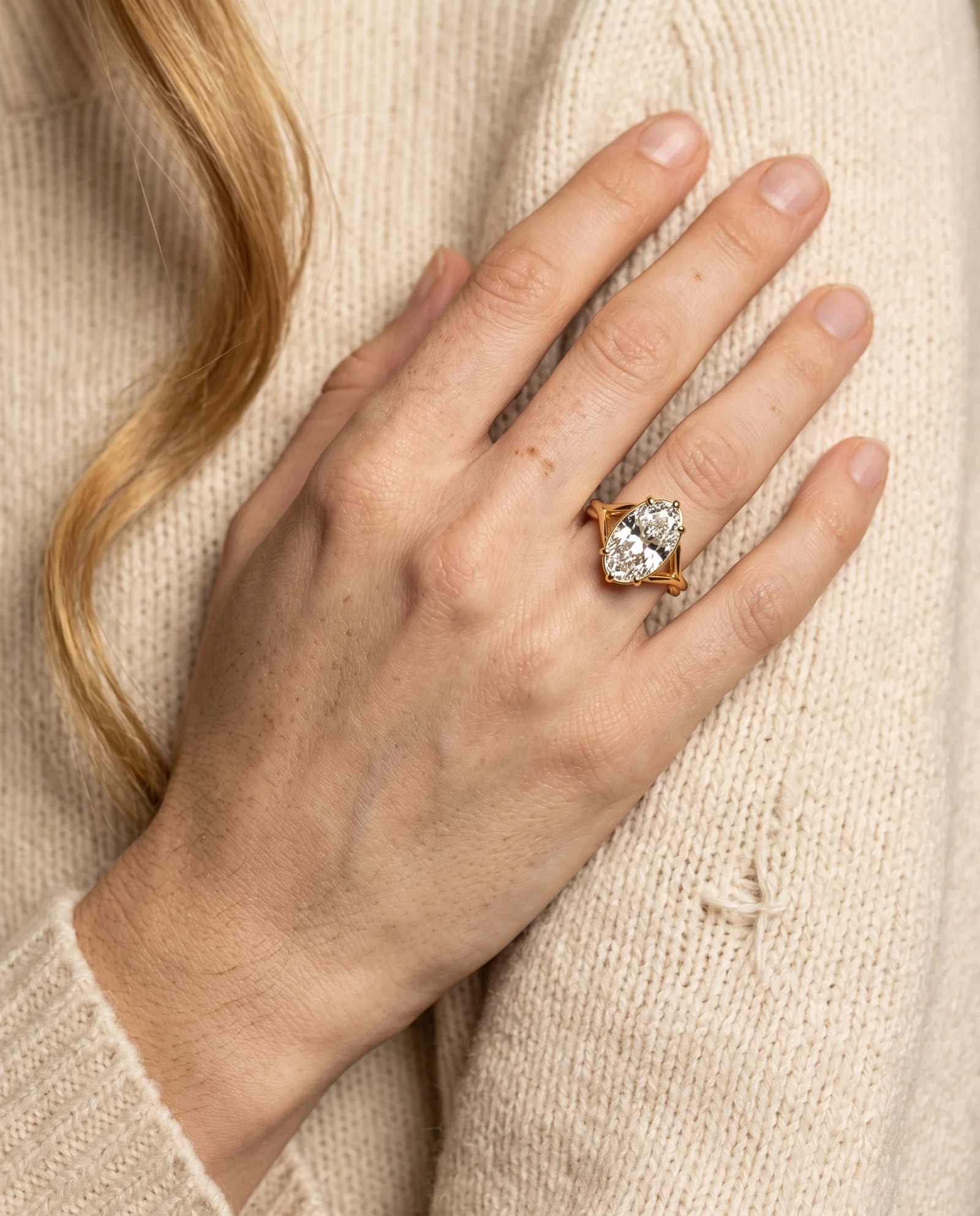 Willow, Four Prong Oval Solitaire, Split Shank in Yellow Gold, oval, worn