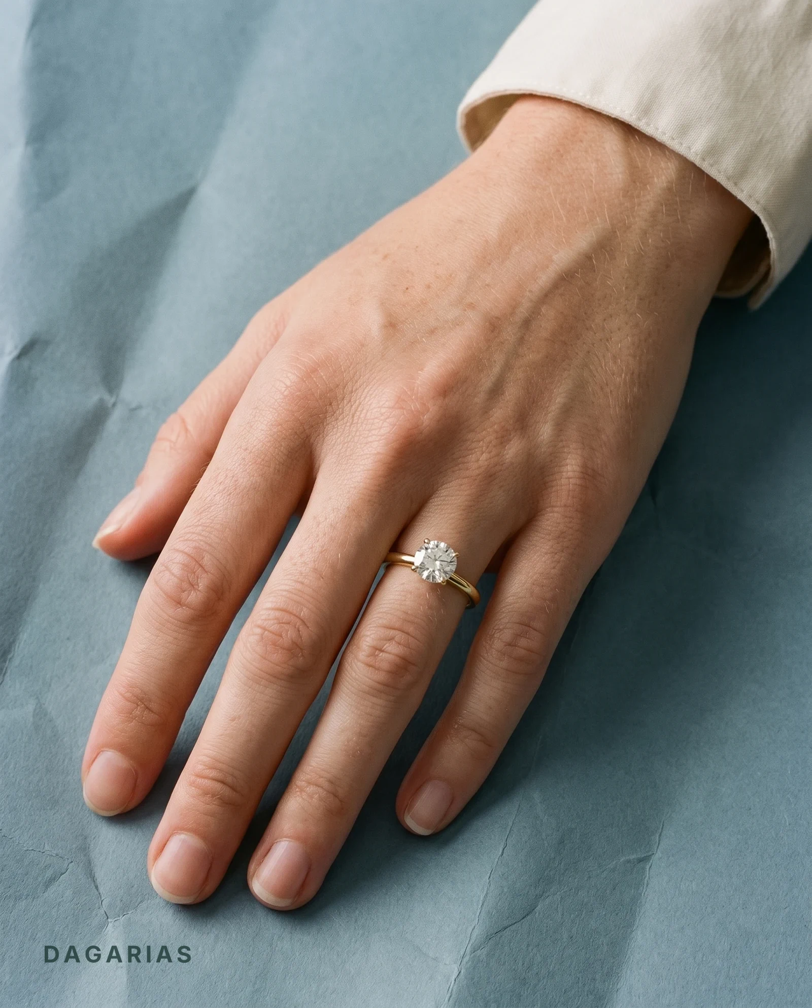 Mist, Four Prong Round Solitaire, Fine Band in Yellow Gold, round, worn