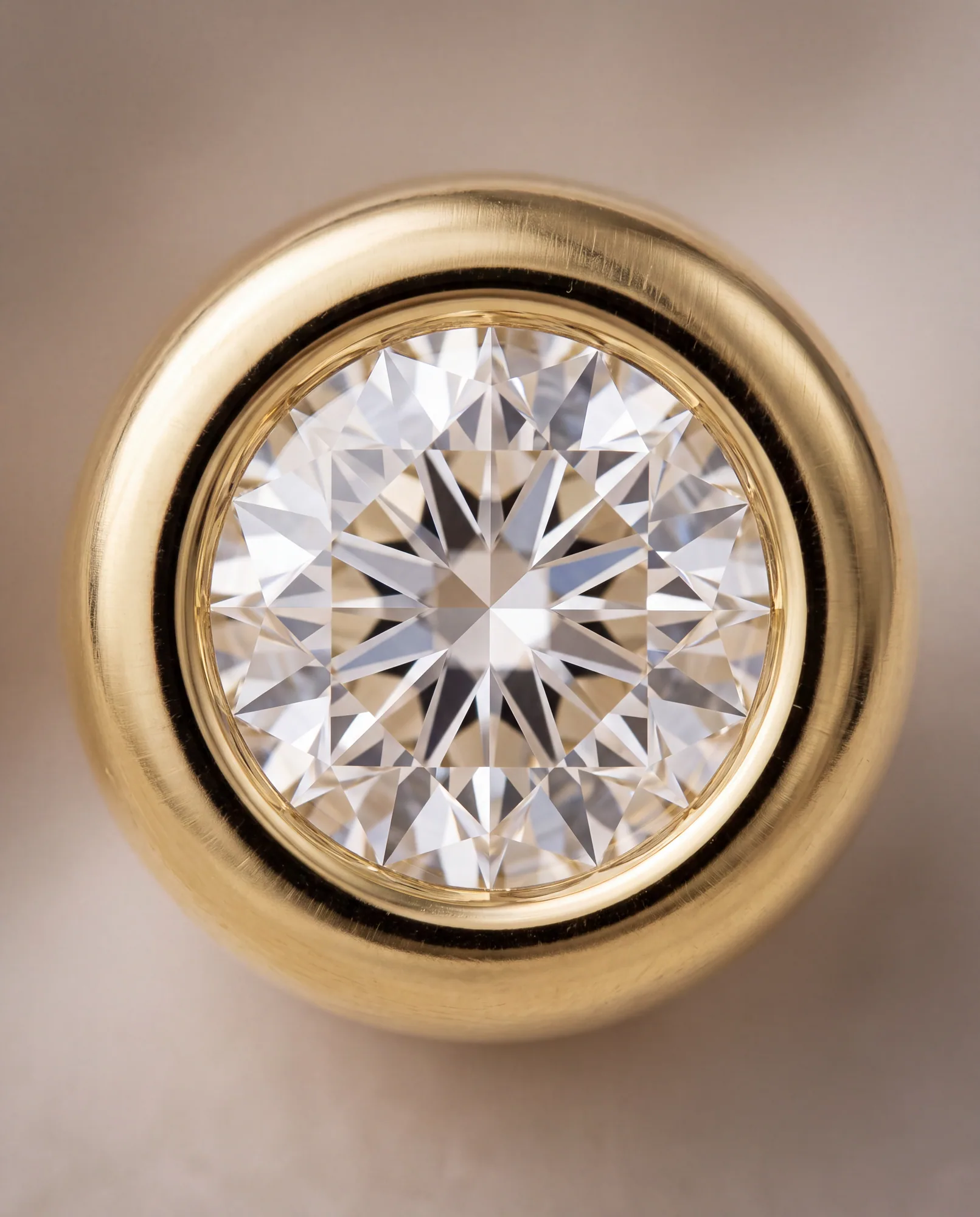 Moon Round, Round Bezel Studs in Yellow Gold, round, side profile
