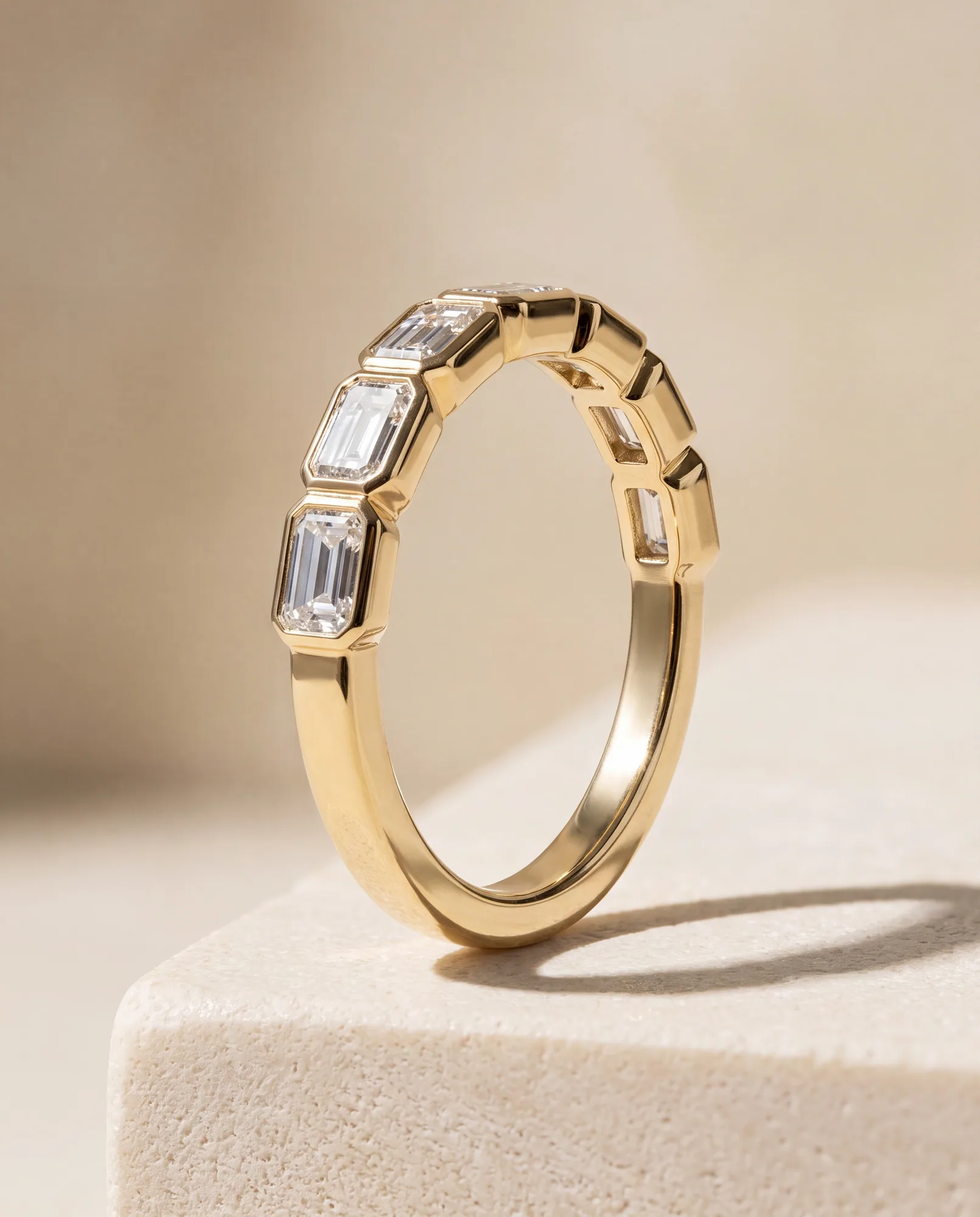 Pebble Emerald, Emerald-Cut Bezel Band in Yellow Gold, emerald, side profile