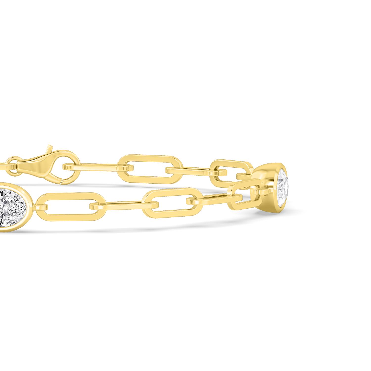 Letter Oval, Oval Paperclip Bracelet in Yellow Gold, oval, studio photo, alternate view
