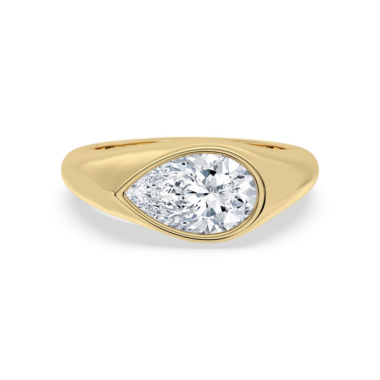 Ash, Bezel Signet Ring, Pear in Yellow Gold, pear, plain background